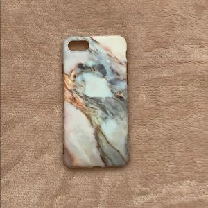 An iPhone 7 case that is marble and very cute!